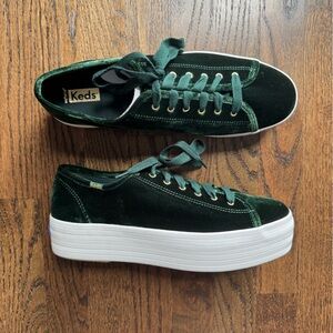 Keds Triple Up Women’s size 11 Dark Green Velvet Lace-Up Platform Sneakers